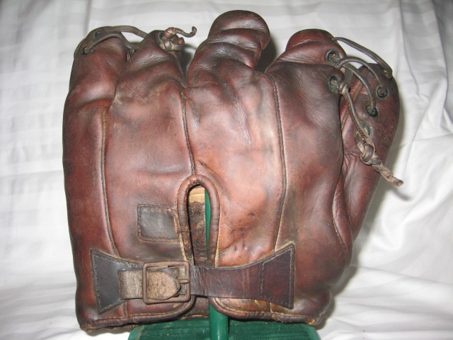 Spalding AS The Giant Back